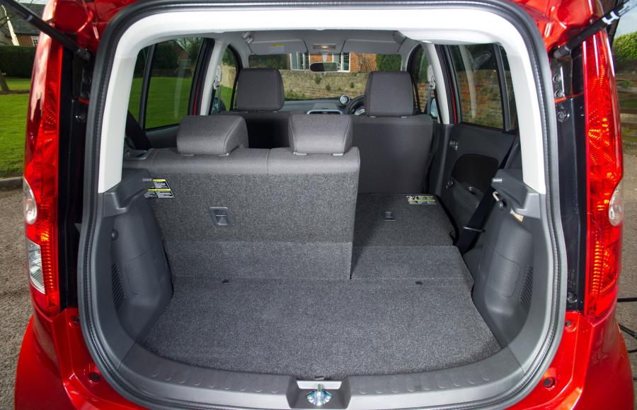  Suzuki Splash SZ4 2011 года  (фото 4 из 16)